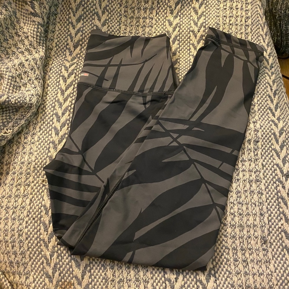 AE leggings. Size M.